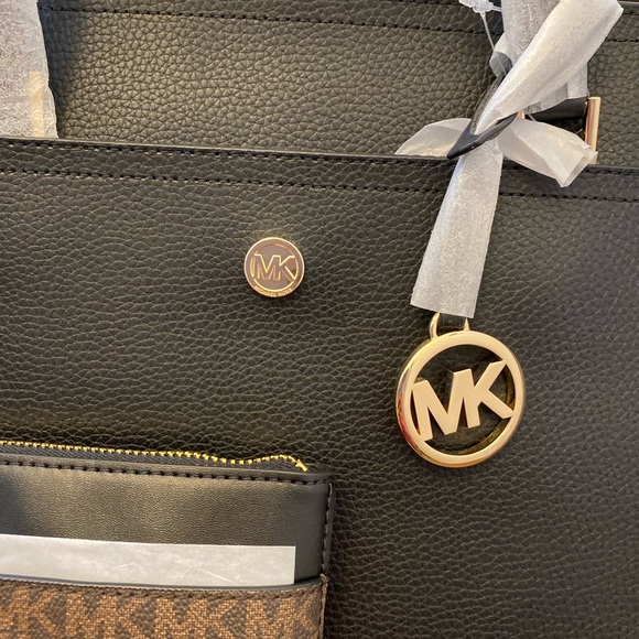 Michael Kors Maisie Large 3-in-1 Tote Bag - Picture 2 of 11